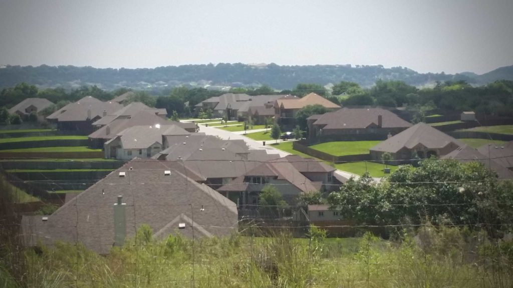 Picture of Quail Estates entering from the road